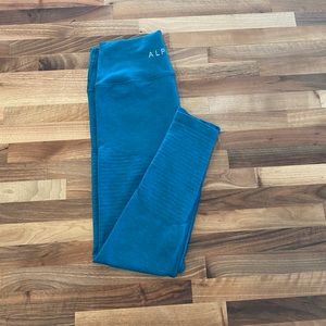 Alphalete tealcropped leggings